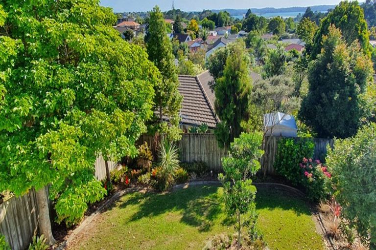 Photo of property in 26 Tatyana Place, Massey, Auckland, 0614