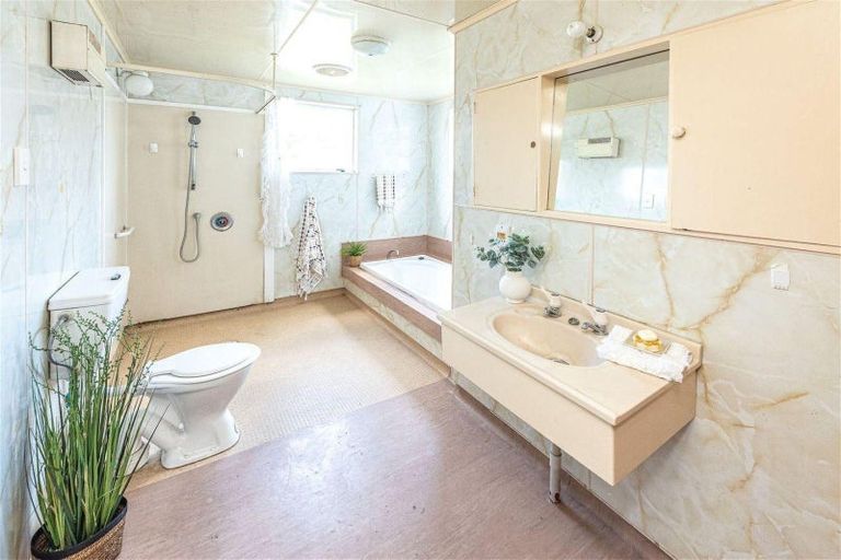 Photo of property in 205 Puriri Street, Castlecliff, Whanganui, 4501