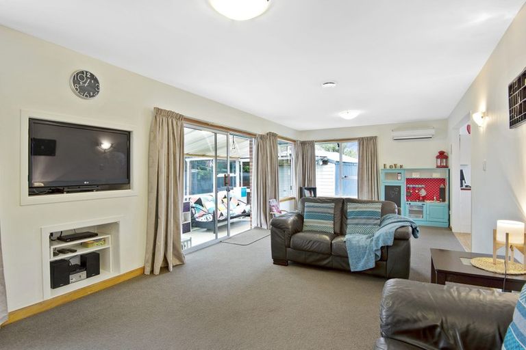 Photo of property in 19 Dunstan Crescent, Hornby, Christchurch, 8042