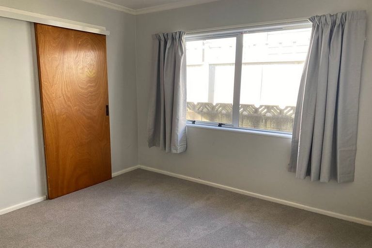 Photo of property in 3/10 Karamu Street, Strandon, New Plymouth, 4312