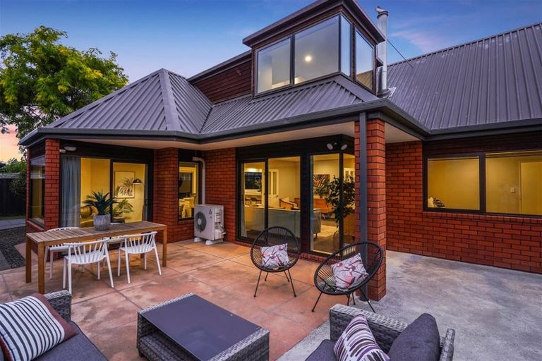 Photo of property in 31 Althorp Place, Avonhead, Christchurch, 8042