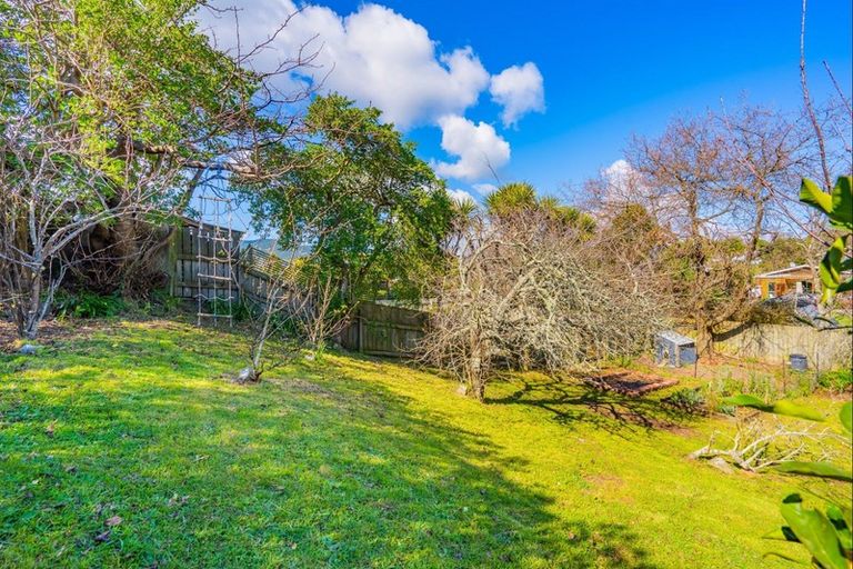 Photo of property in 17 Kaka Road, Raumati Beach, Paraparaumu, 5032