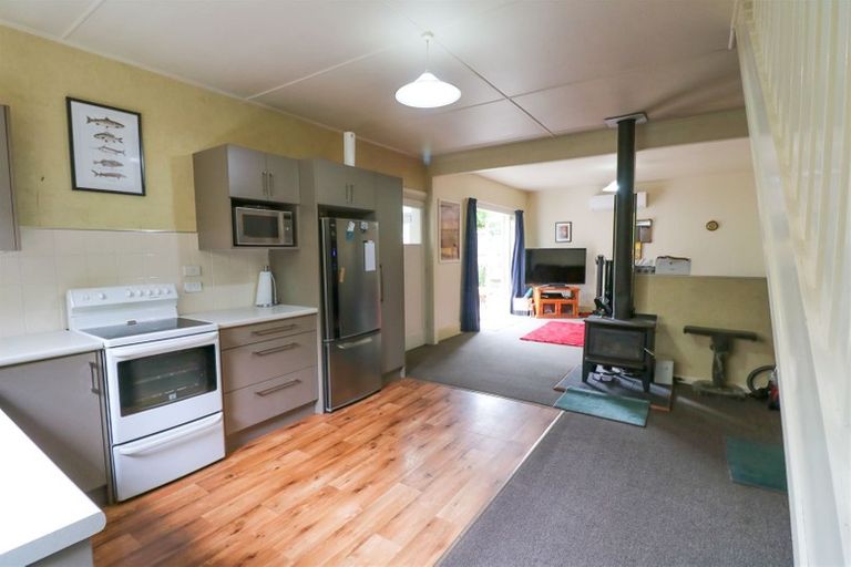 Photo of property in 1 Hertnon Street, West End, Timaru, 7910