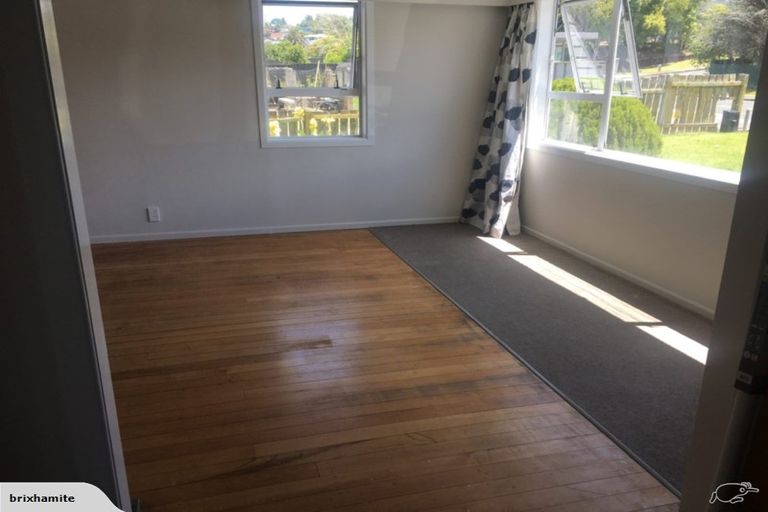 Photo of property in 10 Lingfield Street, Glenfield, Auckland, 0629