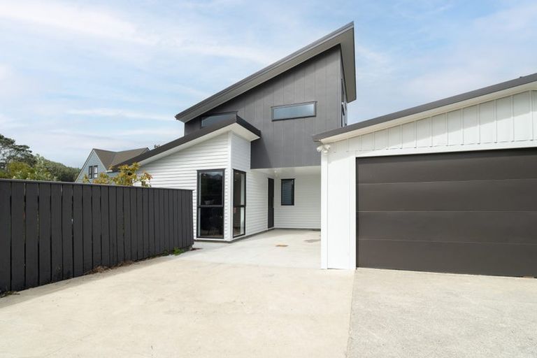 Photo of property in 51a Dominion Park Street, Johnsonville, Wellington, 6037