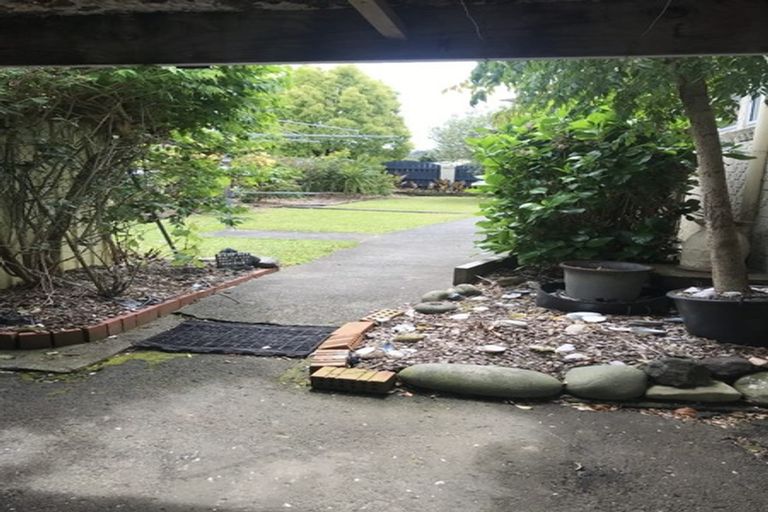 Photo of property in 22 Glen Road, Ranui, Auckland, 0612