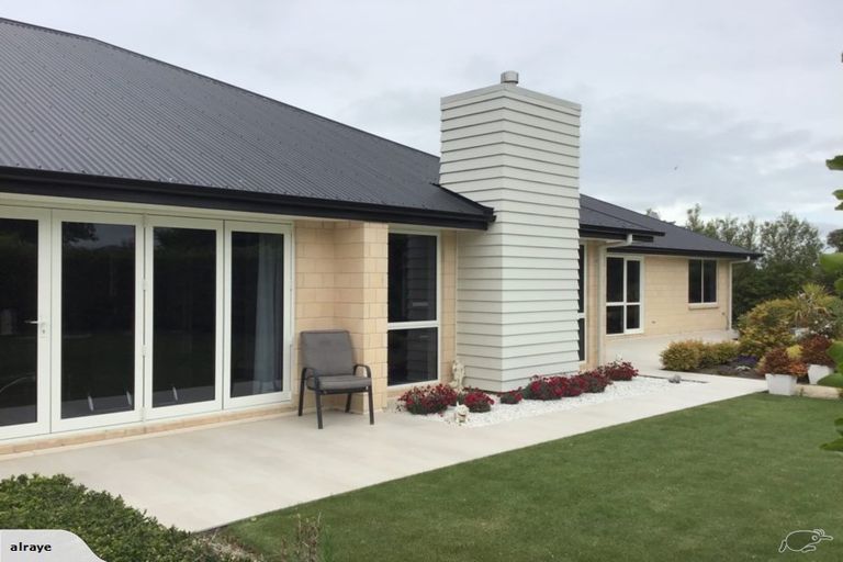 Photo of property in 7 Teviotview Place, Amberley, 7410