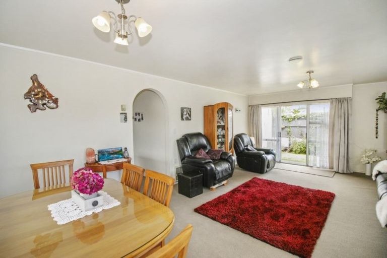 Photo of property in 131a Mangorei Road, Merrilands, New Plymouth, 4312