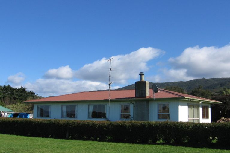 Photo of property in 52 Lyon Street, Featherston, 5710