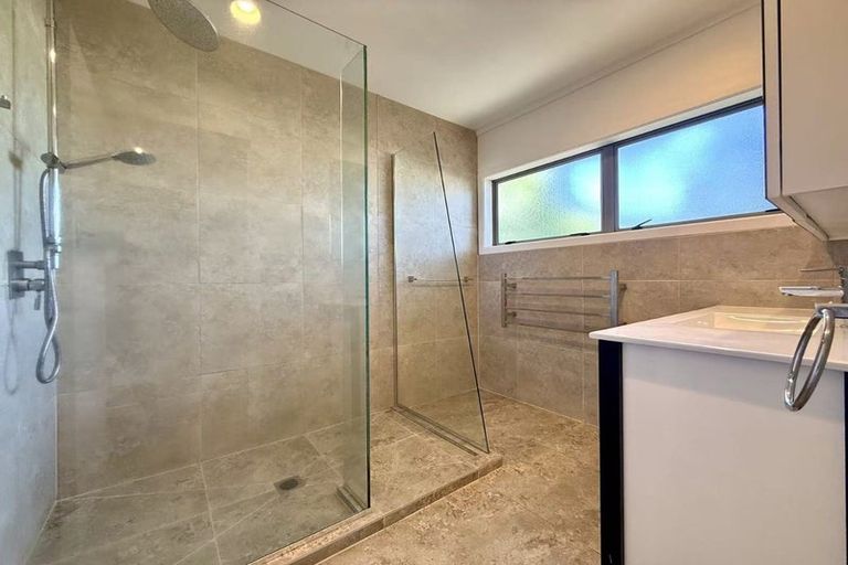 Photo of property in 264 Glenvar Road, Torbay, Auckland, 0630