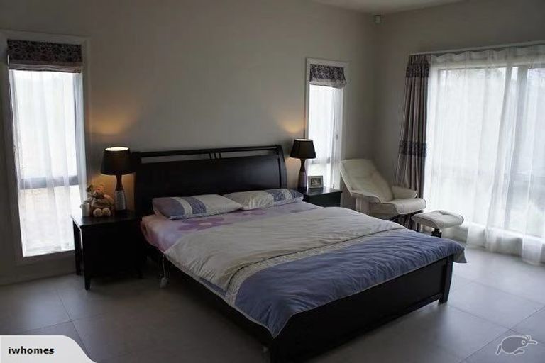 Photo of property in 86 Tiriwa Drive, Massey, Auckland, 0614