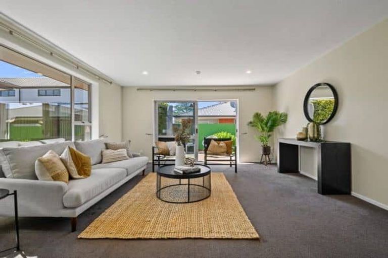 Photo of property in 8a Puna Street, Riccarton, Christchurch, 8041