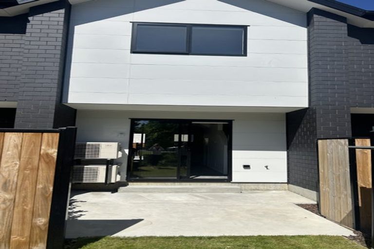 Photo of property in 2/1 Matata Place, Dallington, Christchurch, 8061