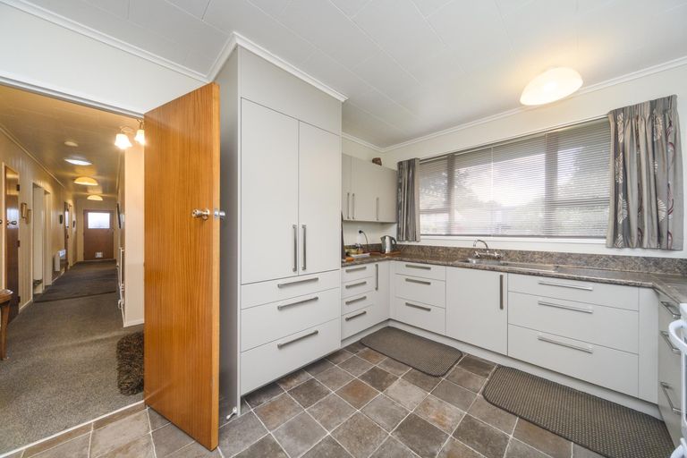 Photo of property in 15 Wallace Place, Hokowhitu, Palmerston North, 4410