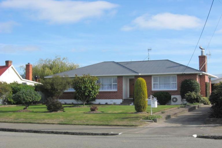 Photo of property in 12 Studholme Street, Waimate, 7924