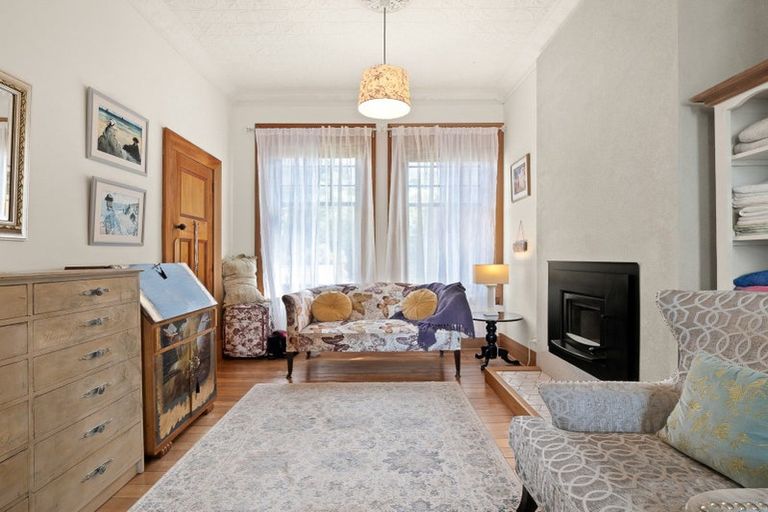 Photo of property in 247 Ravensbourne Road, Ravensbourne, Dunedin, 9022