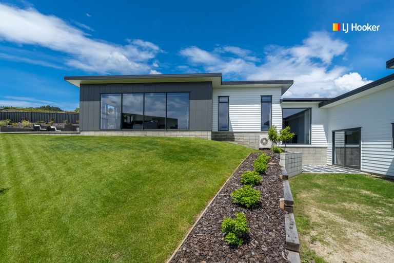 Photo of property in 8 Erica Crescent, Mosgiel, 9024