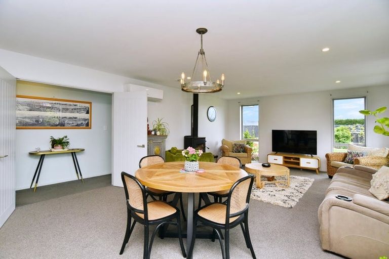 Photo of property in 27 Westpark Boulevard, Rangiora, 7400