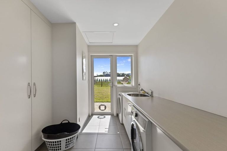 Photo of property in 100 Wingatui Road, Mosgiel, 9024