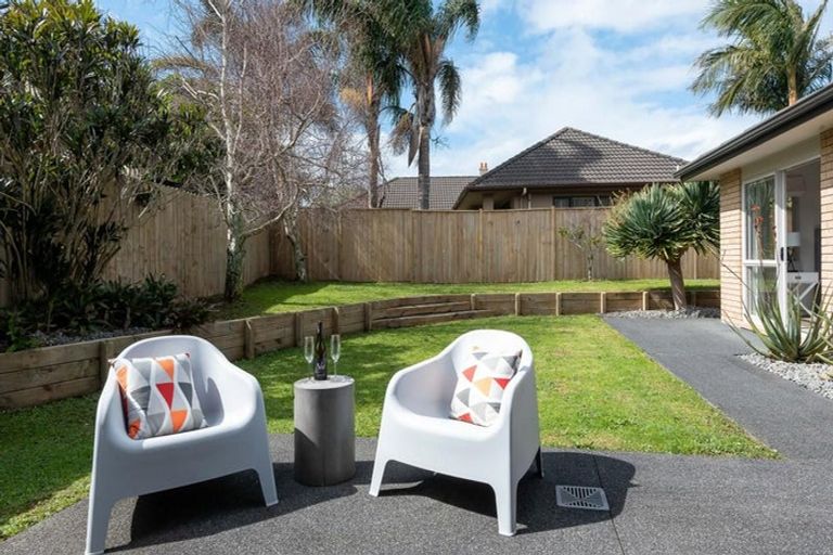 Photo of property in 18 Lissleton Drive, East Tamaki, Auckland, 2013