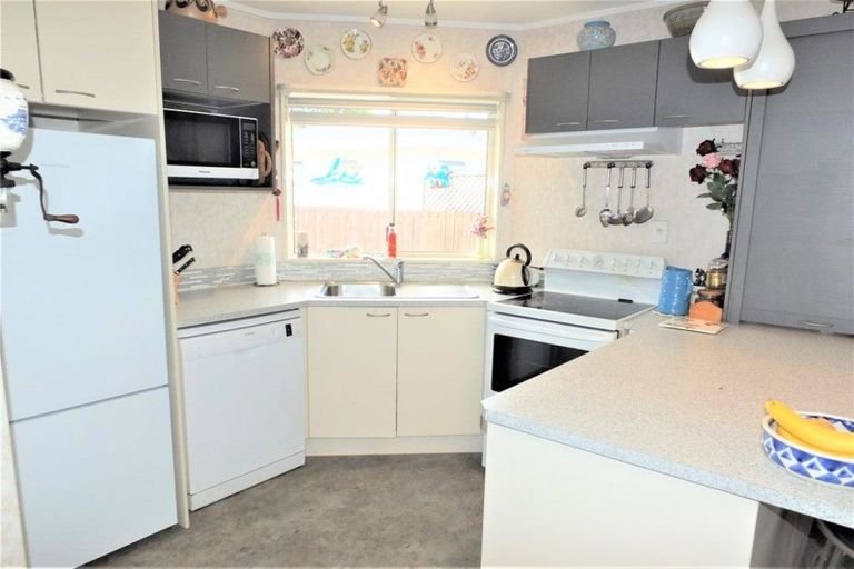 Photo of property in 7b Raumati Crescent, Onerahi, Whangarei, 0110