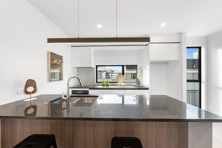 Photo of property in 8/45 Anzac Street, Takapuna, Auckland, 0622