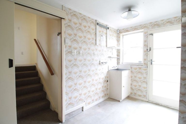 Photo of property in 1/1 Gordon Street, Avalon, Lower Hutt, 5011