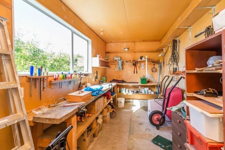 Photo of property in 7 Brasenose Place, Tawa, Wellington, 5028