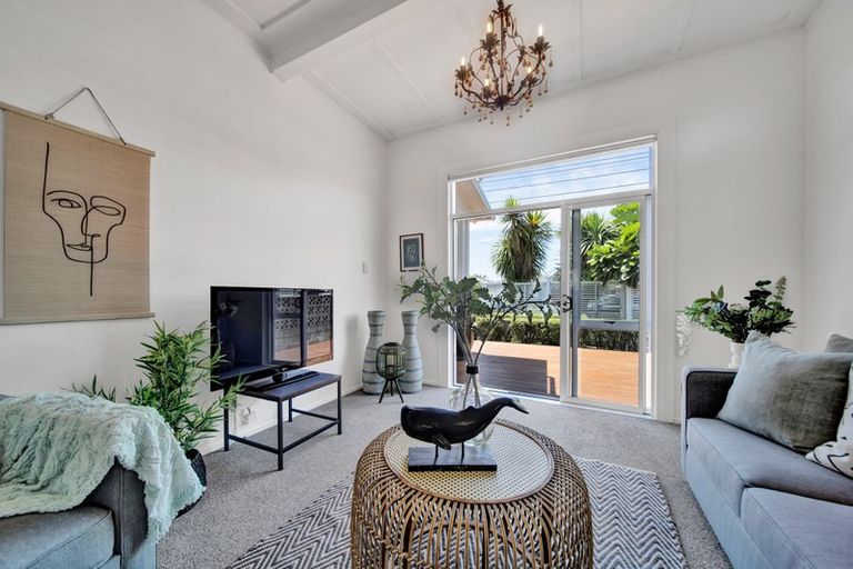 Photo of property in 20 Ropiha Street, Fitzroy, New Plymouth, 4312