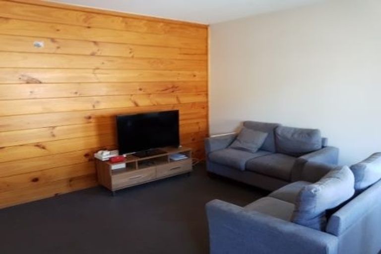 Photo of property in Te Awhina Apartments, 3/22 Sussex Street, Mount Cook, Wellington, 6021