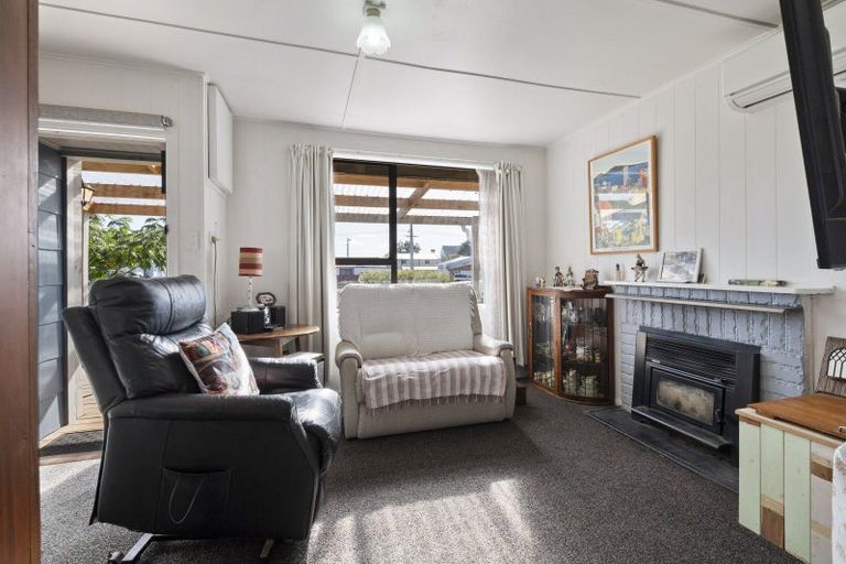 Photo of property in 12 Union Street, Foxton, 4814