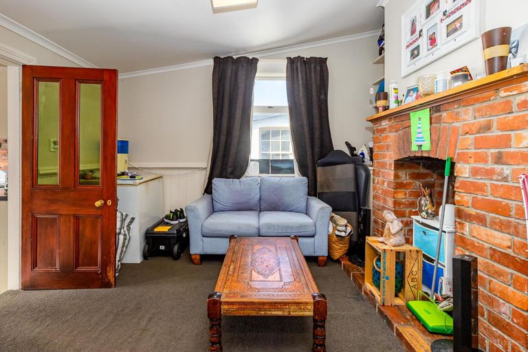 Photo of property in 22 Memorial Avenue, Parkside, Timaru, 7910