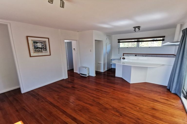 Photo of property in 55 Crows Road, Swanson, Auckland, 0614