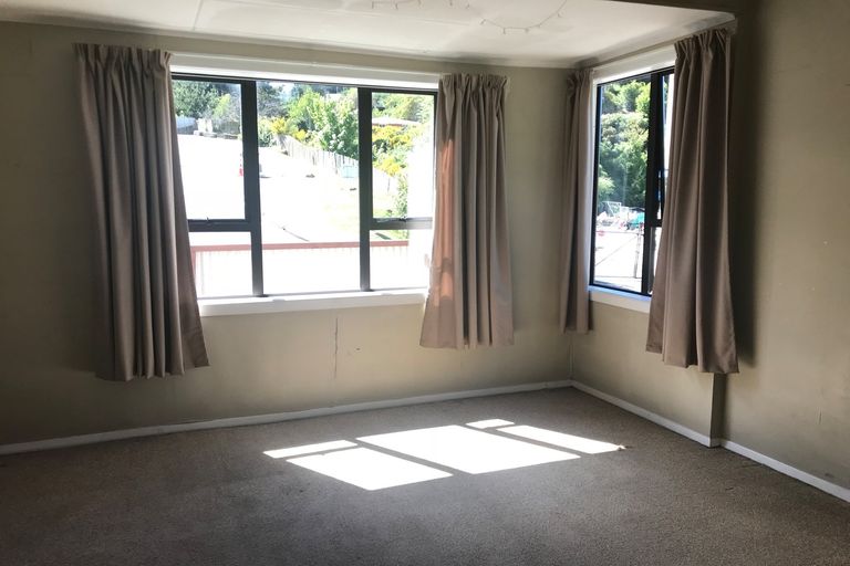 Photo of property in 98 Glen Road, The Glen, Dunedin, 9011