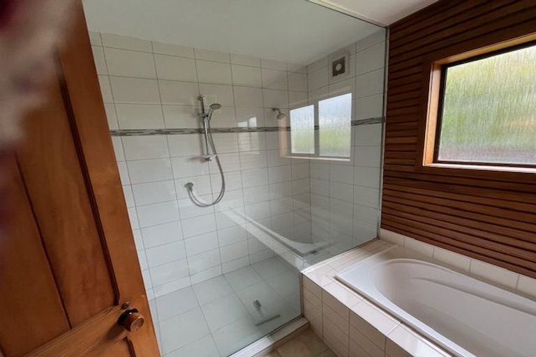 Photo of property in 13 Antilla Place, Half Moon Bay, Auckland, 2012