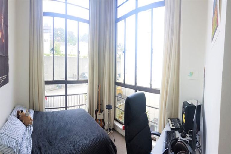 Photo of property in Augusta Apartments, 11/254 Willis Street, Te Aro, Wellington, 6011