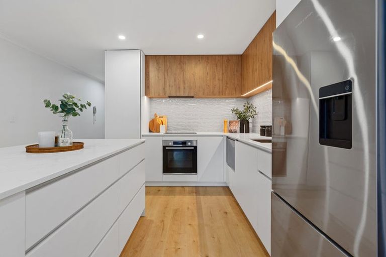 Photo of property in Paramount Apartments, 8/281 Maunganui Road, Mount Maunganui, 3116