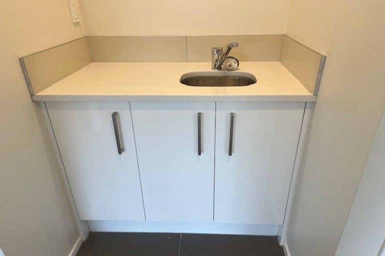 Photo of property in 9 Swindon Close, Mellons Bay, Auckland, 2014