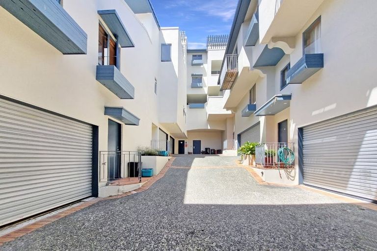 Photo of property in 7h Austin Street, Mount Victoria, Wellington, 6011