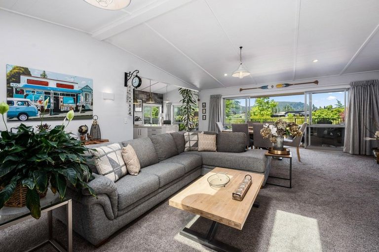 Photo of property in 17 Pukeko Way, Kinloch, Taupo, 3377