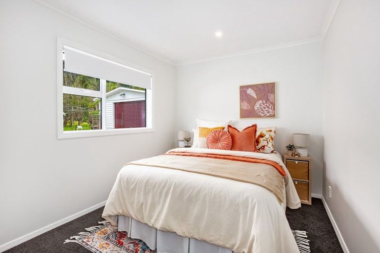 Photo of property in 52 Lees Grove, Wainuiomata, Lower Hutt, 5014