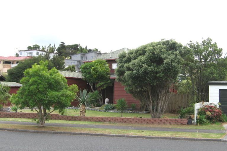 Photo of property in 126 West Harbour Drive, West Harbour, Auckland, 0618