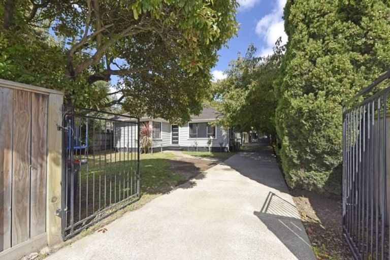 Photo of property in 6 Curletts Road, Sockburn, Christchurch, 8042