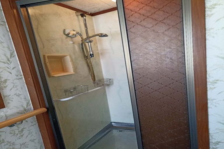 Photo of property in 21 Melandra Road, Stanmore Bay, Whangaparaoa, 0932