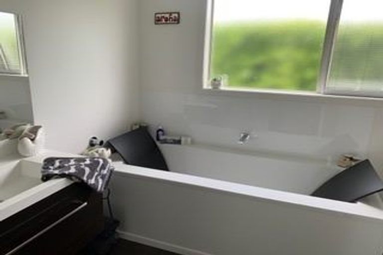 Photo of property in 20 Tuscan Lane, Martinborough, 5711