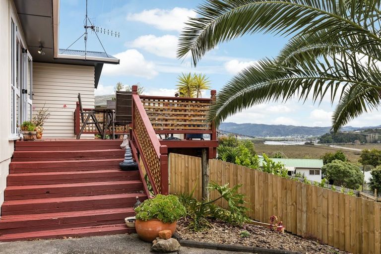 Photo of property in 16 Onerahi Road, Onerahi, Whangarei, 0110