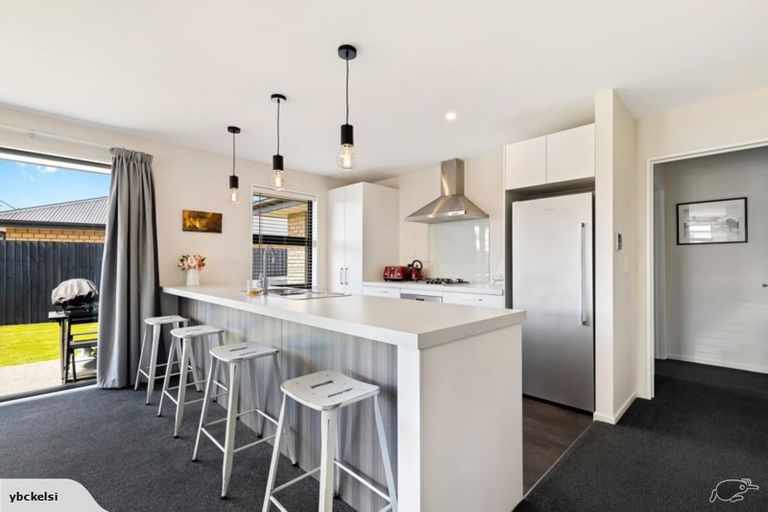 Photo of property in 16 Maitland Crescent, Rolleston, 7614