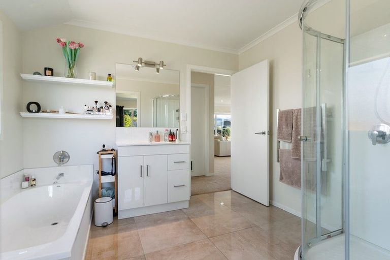 Photo of property in 6 Madison Street, Carterton, 5713