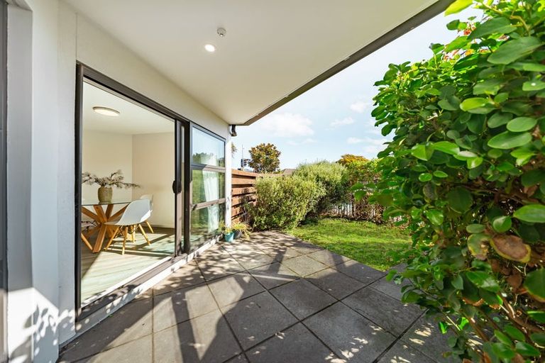 Photo of property in 2/69 Suva Street, Upper Riccarton, Christchurch, 8041