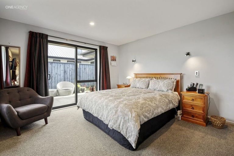 Photo of property in 43 Westpark Boulevard, Rangiora, 7400